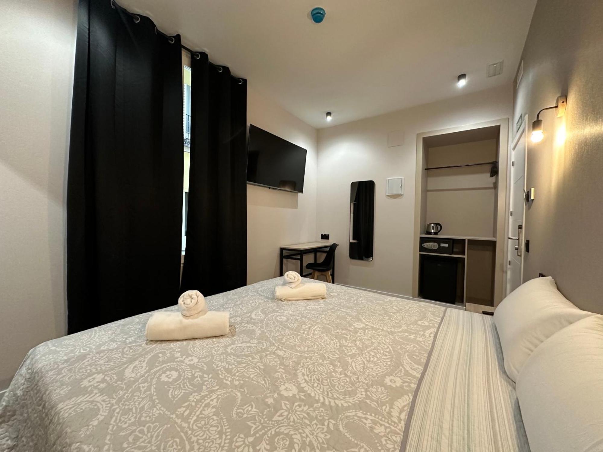 מדריד Cc Opera Suites מראה חיצוני תמונה