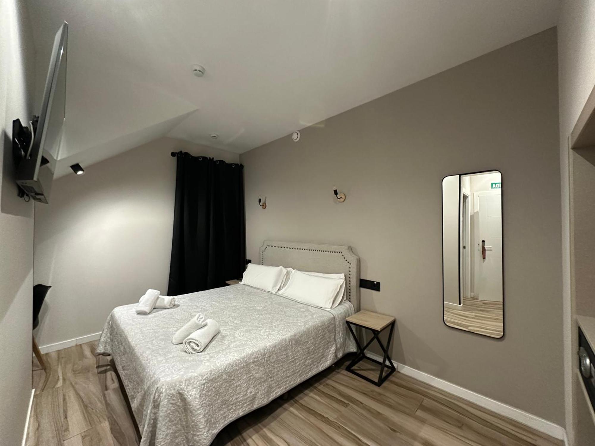 מדריד Cc Opera Suites מראה חיצוני תמונה