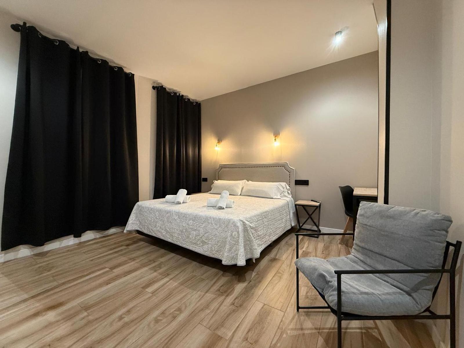 מדריד Cc Opera Suites מראה חיצוני תמונה