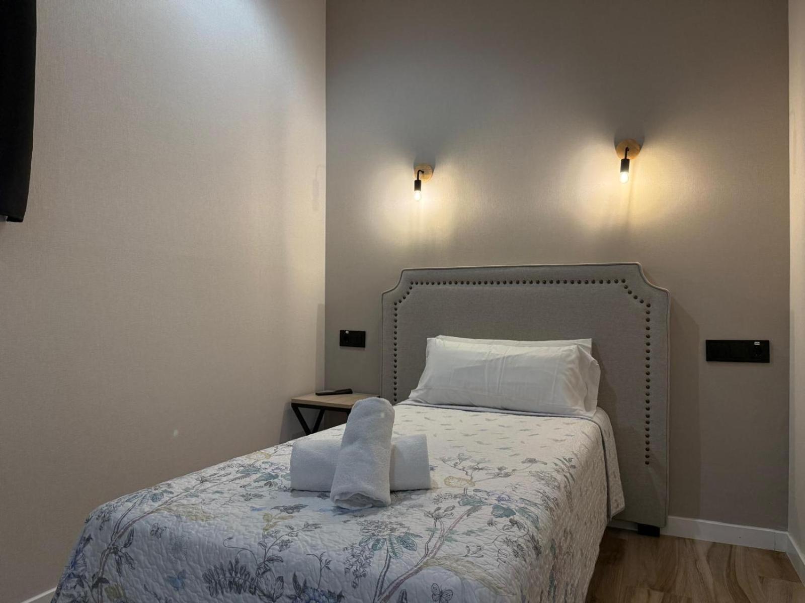 מדריד Cc Opera Suites מראה חיצוני תמונה